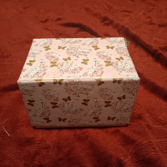 Bracelets - Picture 2 of 2